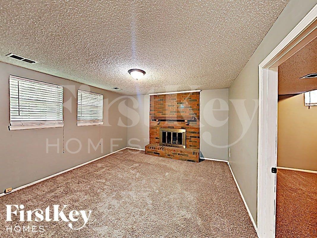 5906 Nw Walnut Creek Dr - Photo 6 of 17