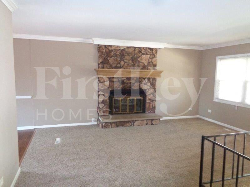 381 E Montana Ave - Photo 3 of 14