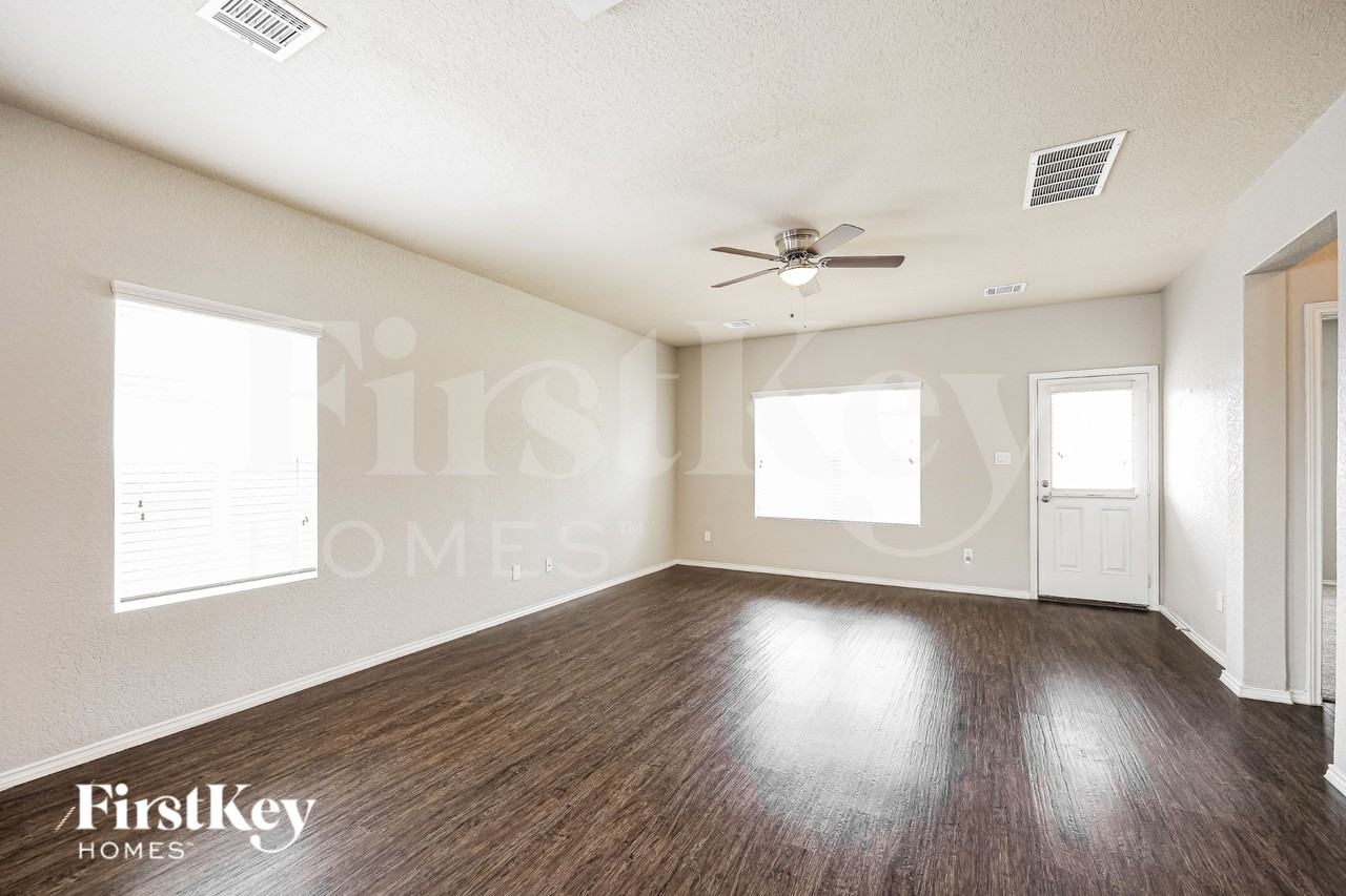 32079 Camellia Bnd - Photo 3 of 20