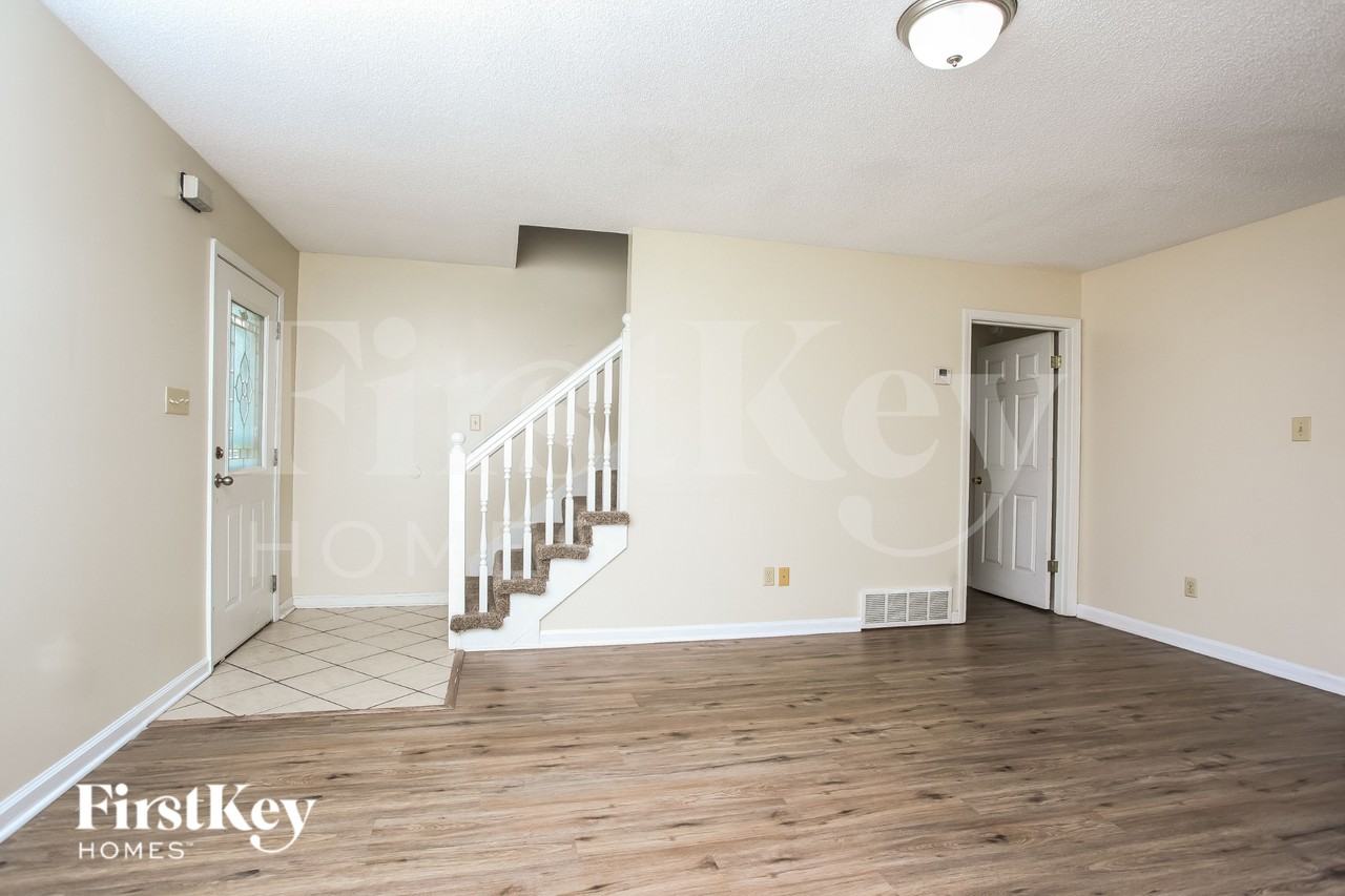 1579 Belle Trees Dr - Photo 4 of 19