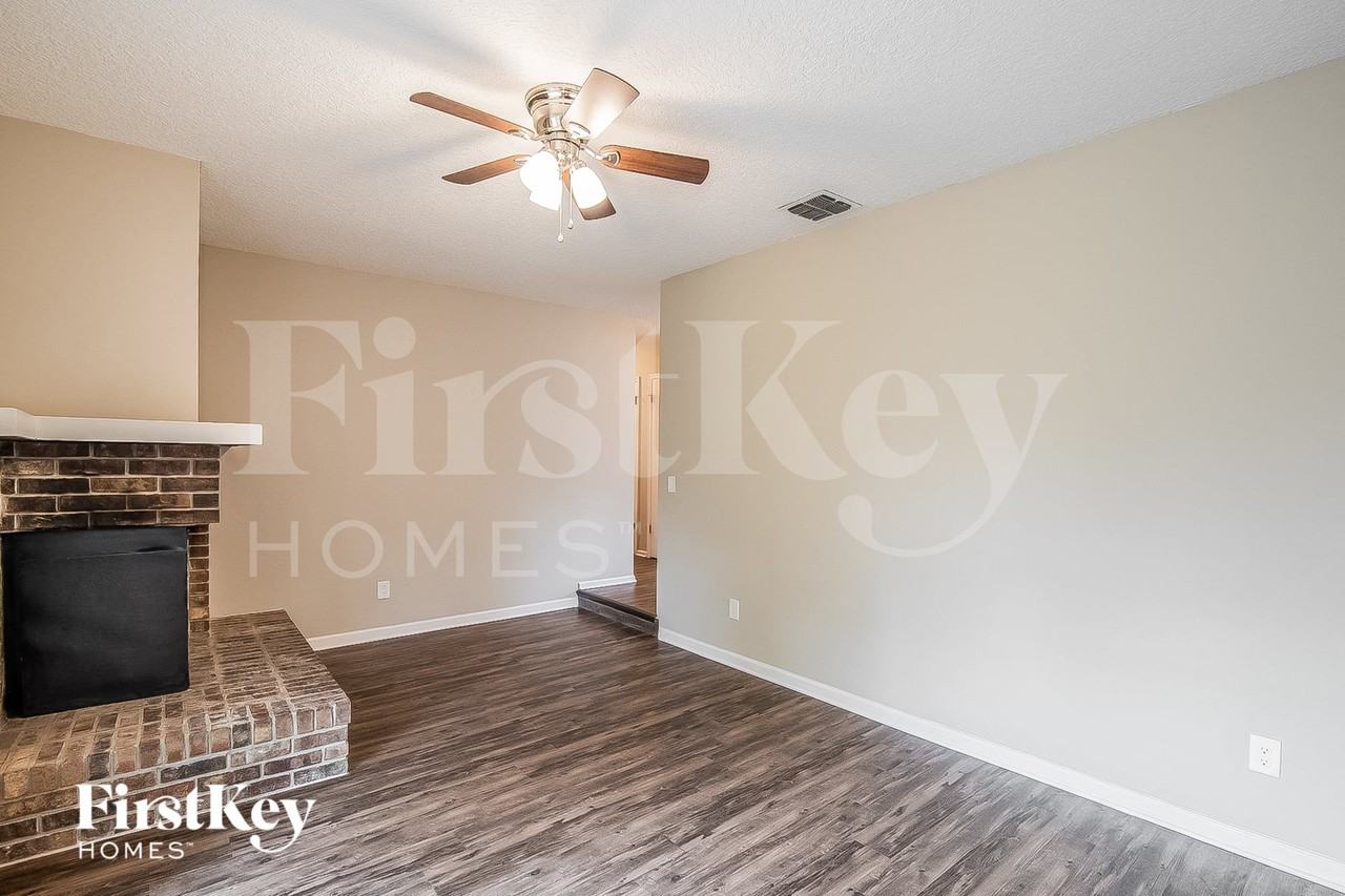 1572 Sonoma Ct - Photo 3 of 16