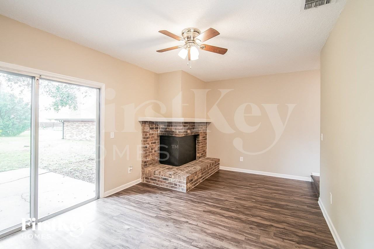 1572 Sonoma Ct - Photo 4 of 16