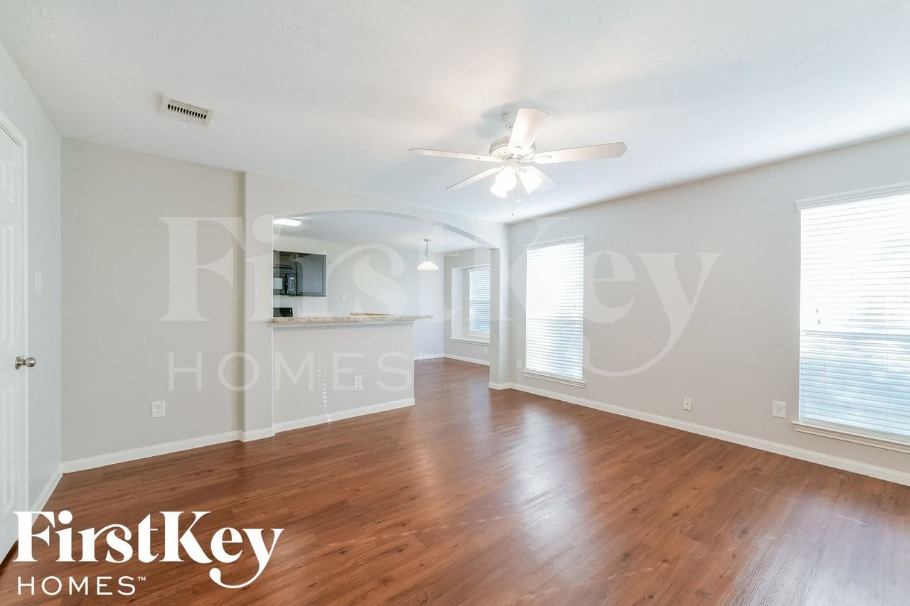 15411 Bammel Oaks Ct - Photo 3 of 15