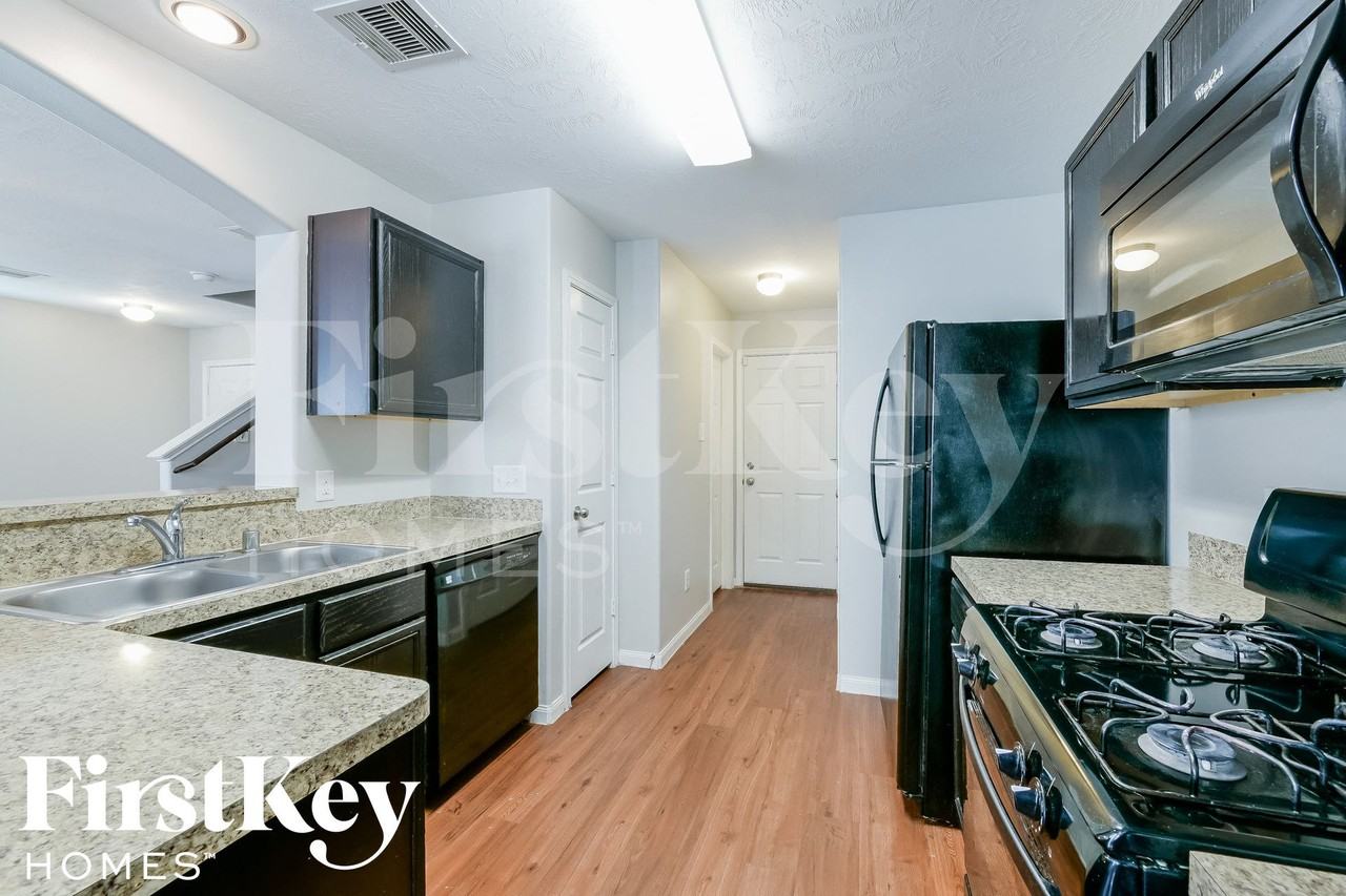 15411 Bammel Oaks Ct - Photo 5 of 15