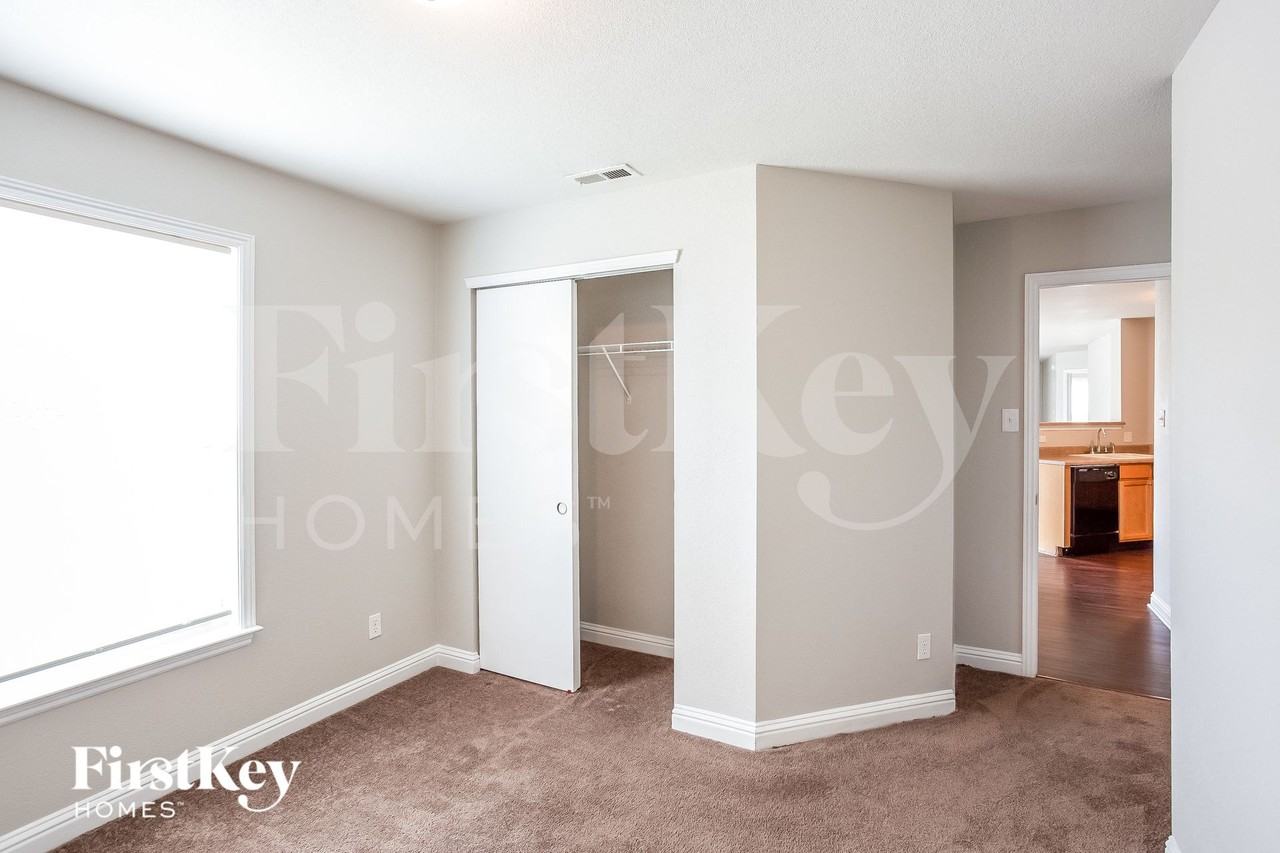 10171 Cumberland Pointe Blvd - Photo 7 of 15