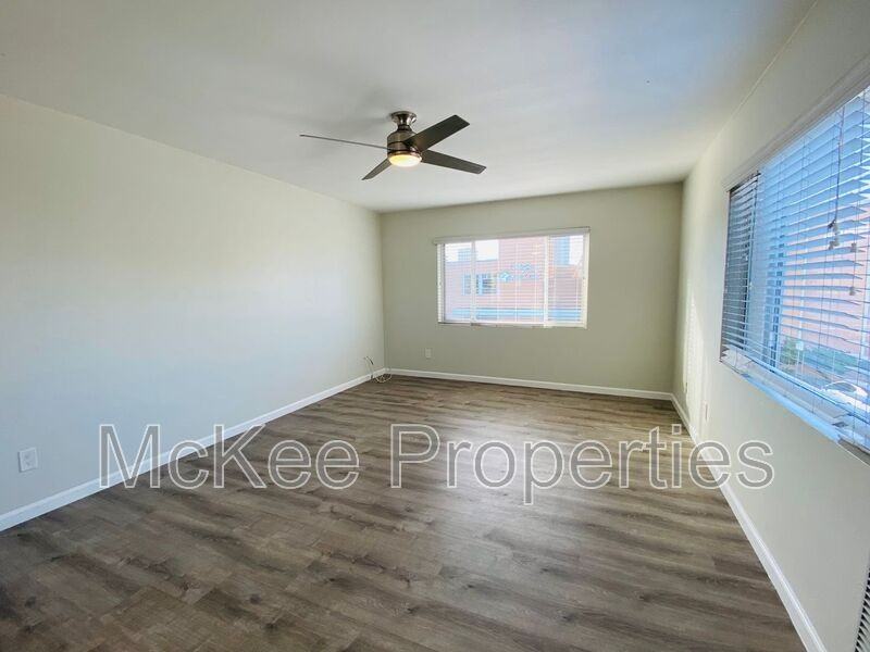 220 Fir St - Photo 3 of 10