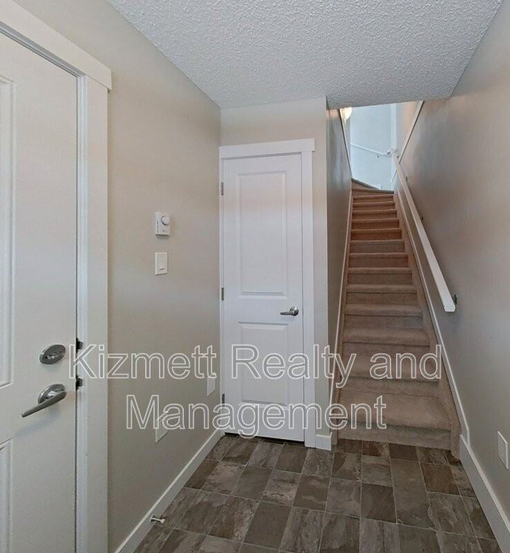 735 Allard Blvd Sw #22 - Photo 6 of 34