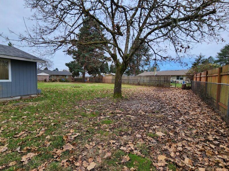 1829 Ne 23rd Ct - Photo 5 of 9