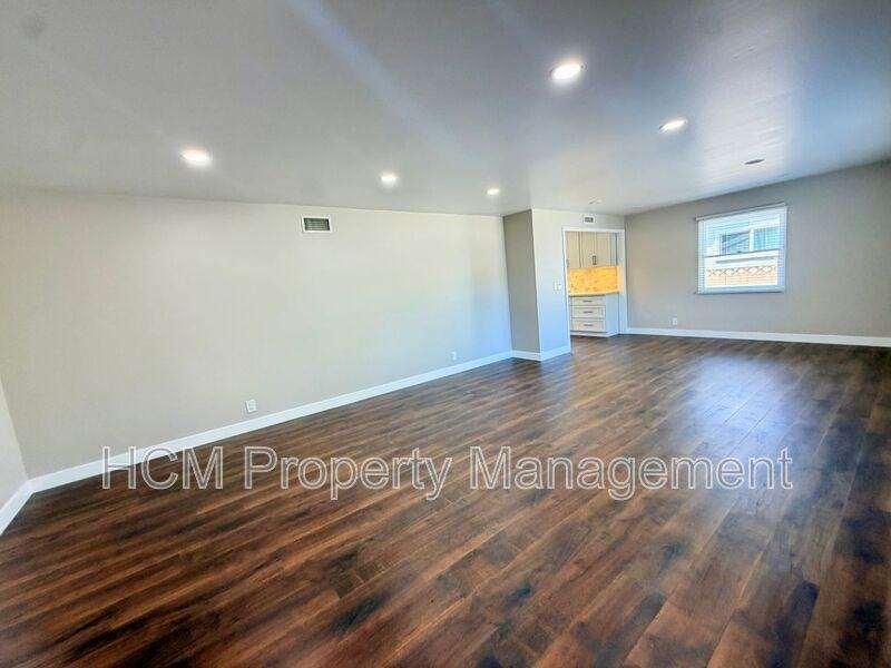 318 S California St - Photo 3 of 23