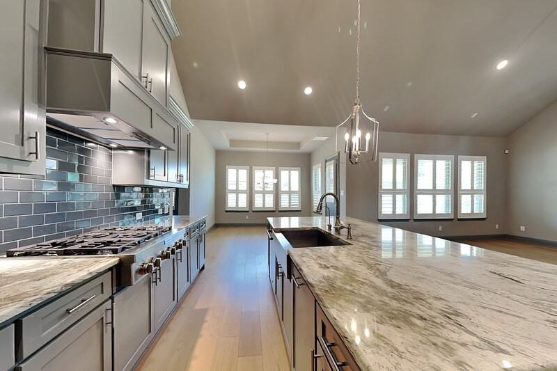 1930 Inwood Ln - Photo 4 of 22