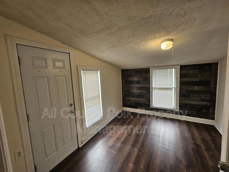 1734 35th St Nw - Photo 3 of 15