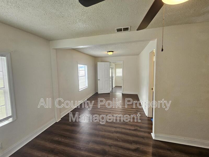 1734 35th St Nw - Photo 5 of 15