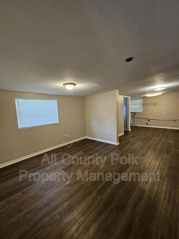 2619 Crutchfield Rd - Photo 3 of 12