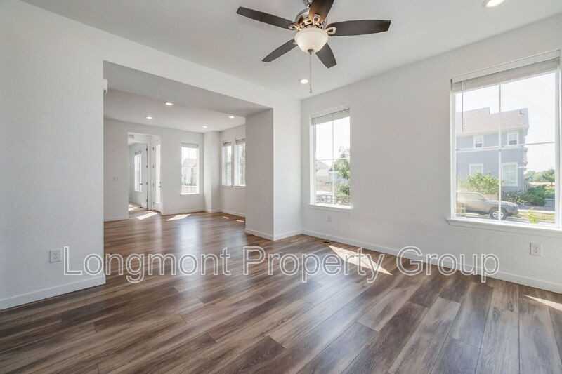 1648 Drake Aly - Photo 3 of 25
