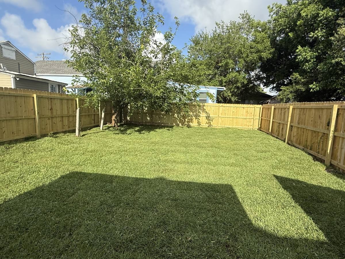 812 Vallette St - Photo 2 of 5