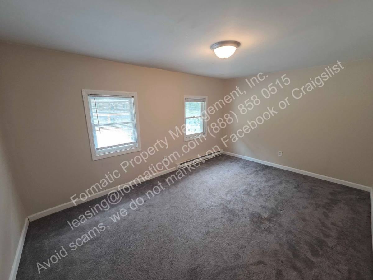 694 W 8th St #1 - Photo 5 of 8
