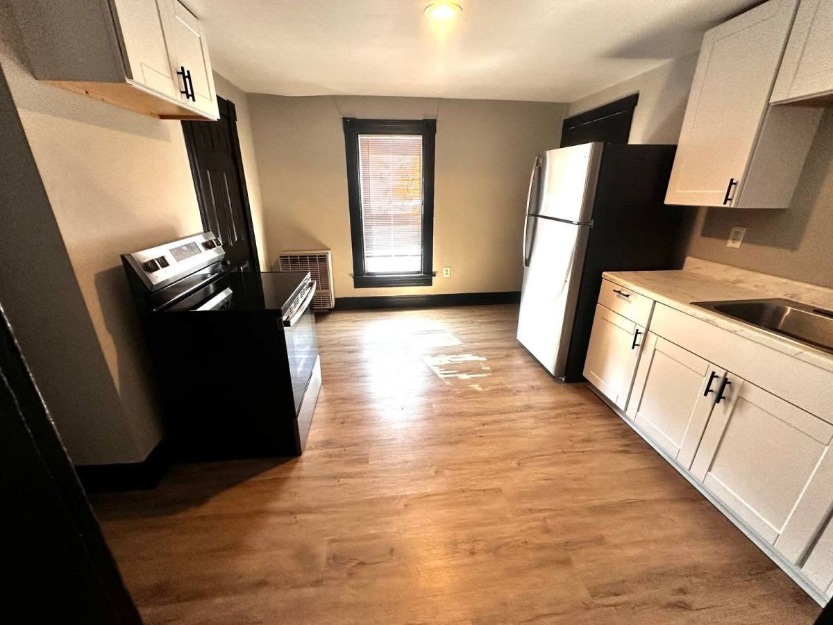330 Lowell St #2FL - Photo 3 of 10