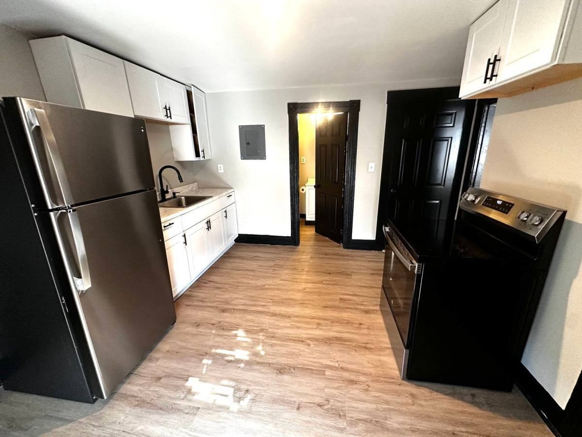 330 Lowell St #2FL - Photo 4 of 10