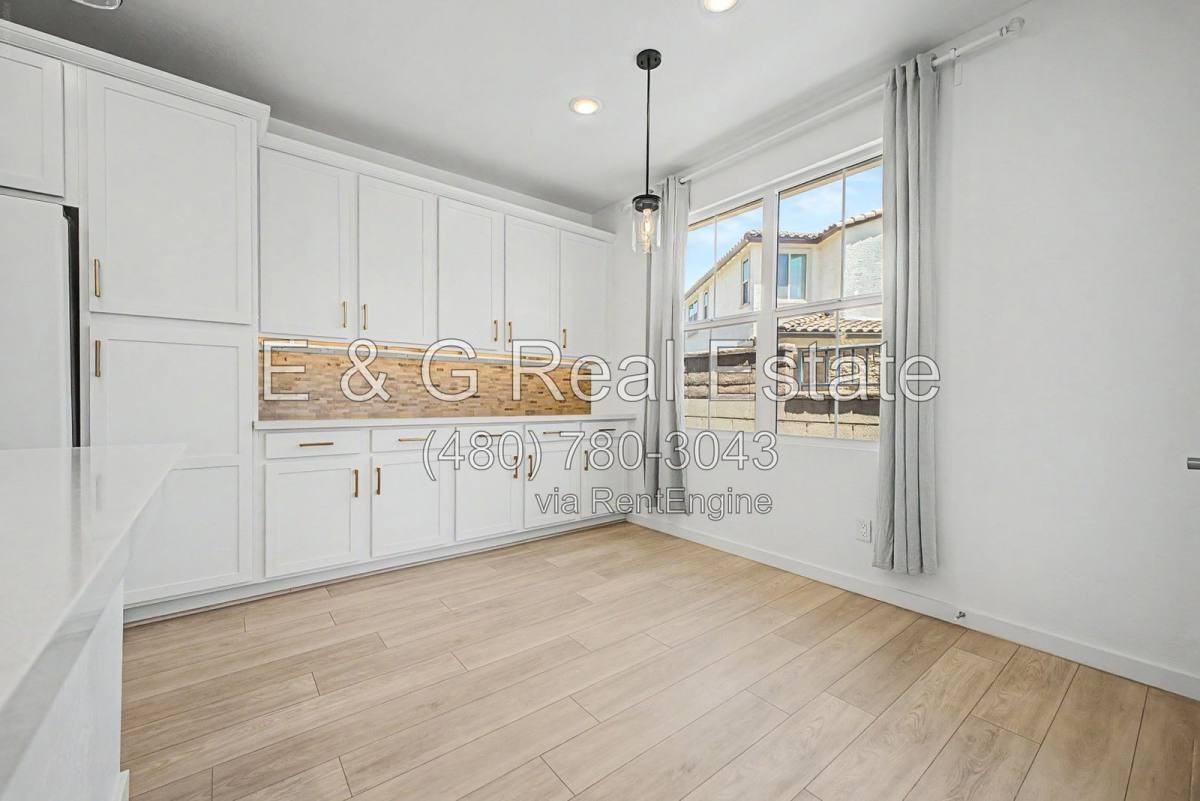 2771 S Chippewa Dr - Photo 7 of 10