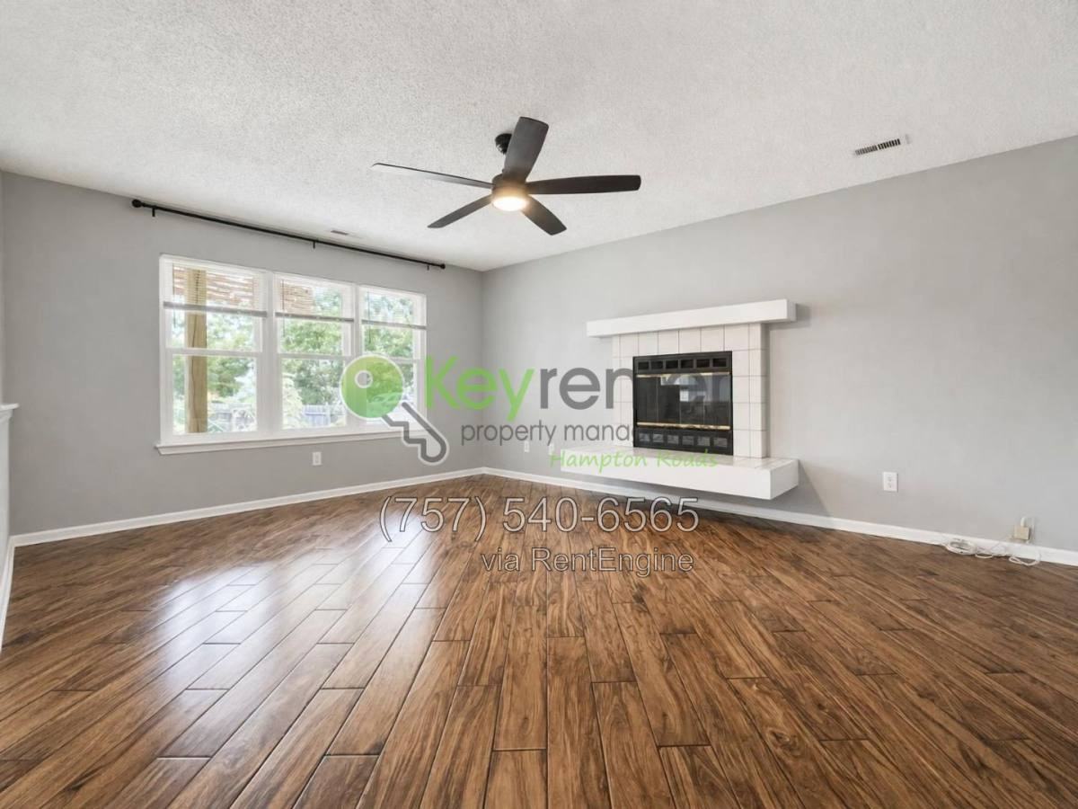 1197 Dovetail Ct - Photo 4 of 10