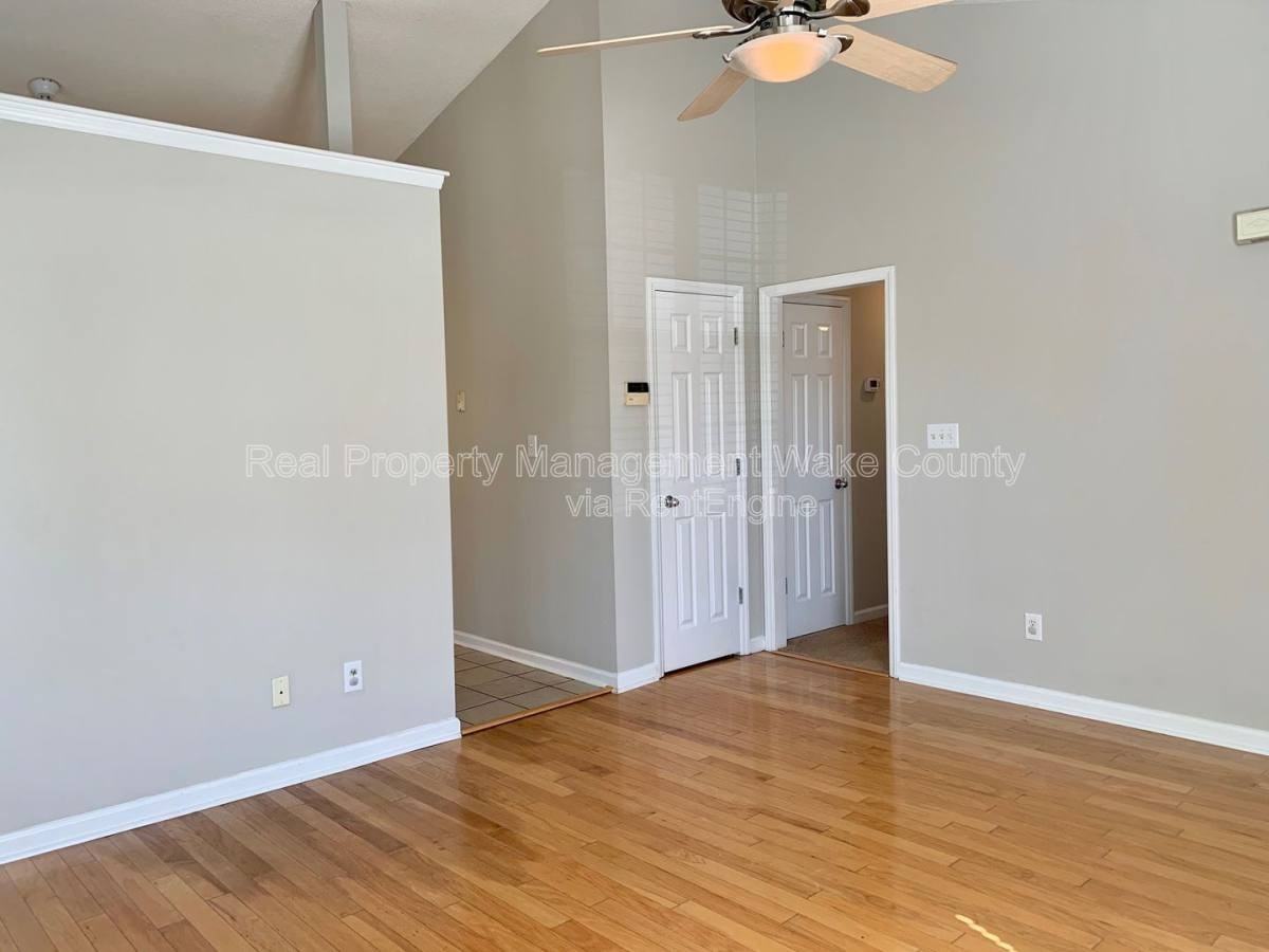 609 Stinson Ave - Photo 4 of 10