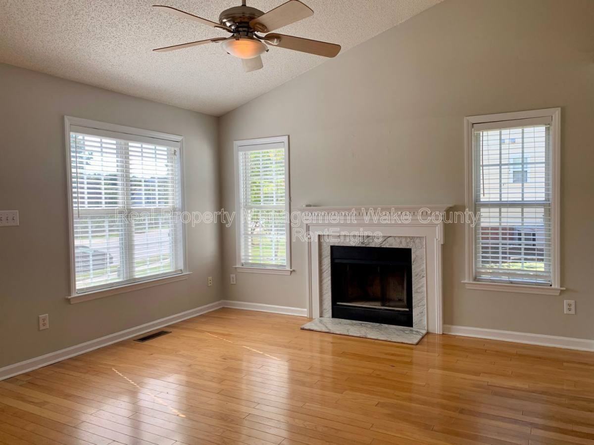 609 Stinson Ave - Photo 5 of 10