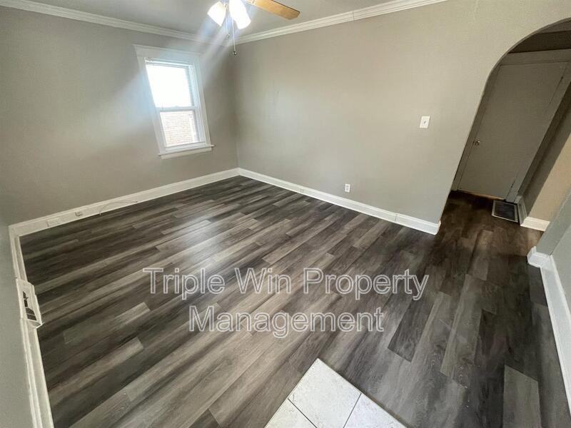 9425 Burdella Ave - Photo 7 of 35