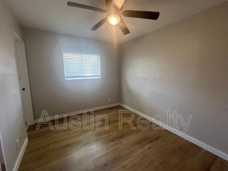 4160 Folsom Ave #B - Photo 3 of 5