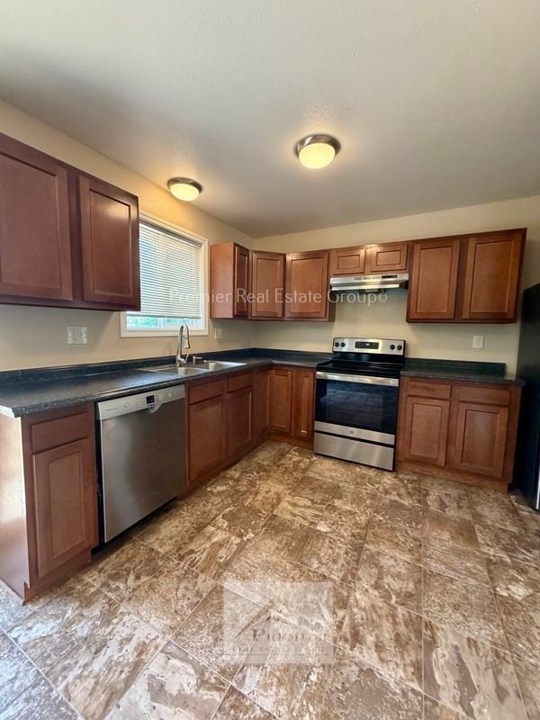 4645 Monica Dr - Photo 3 of 10