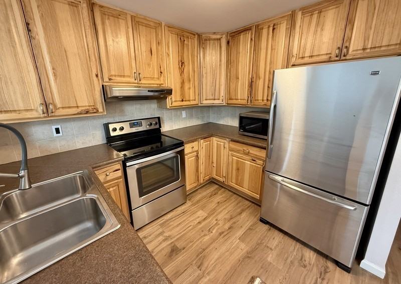 12414 E Tennessee Cir #B - Photo 6 of 25