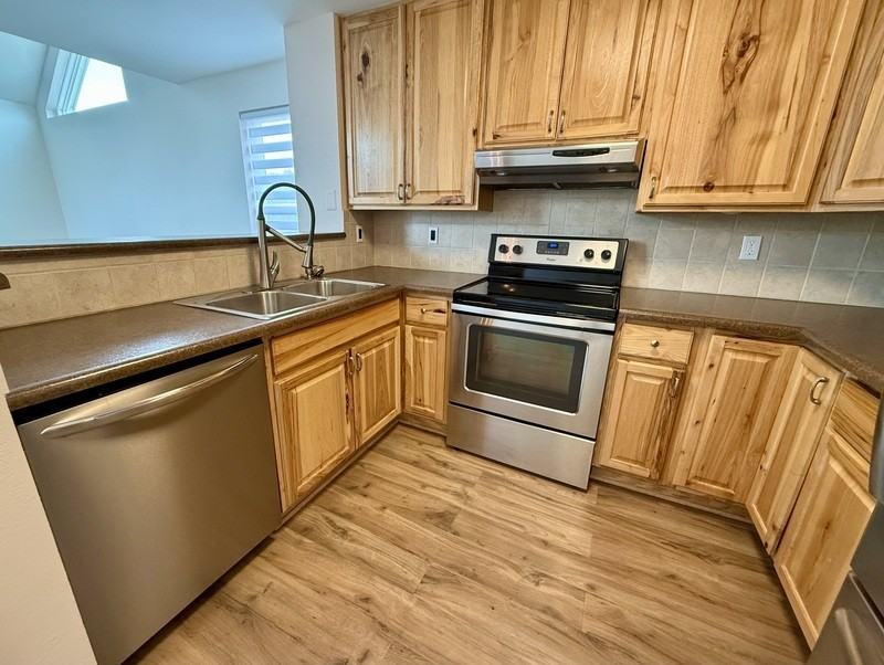 12414 E Tennessee Cir #B - Photo 7 of 25