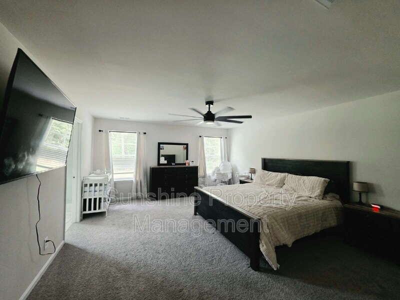 196 Royal Blackheath - Photo 6 of 14