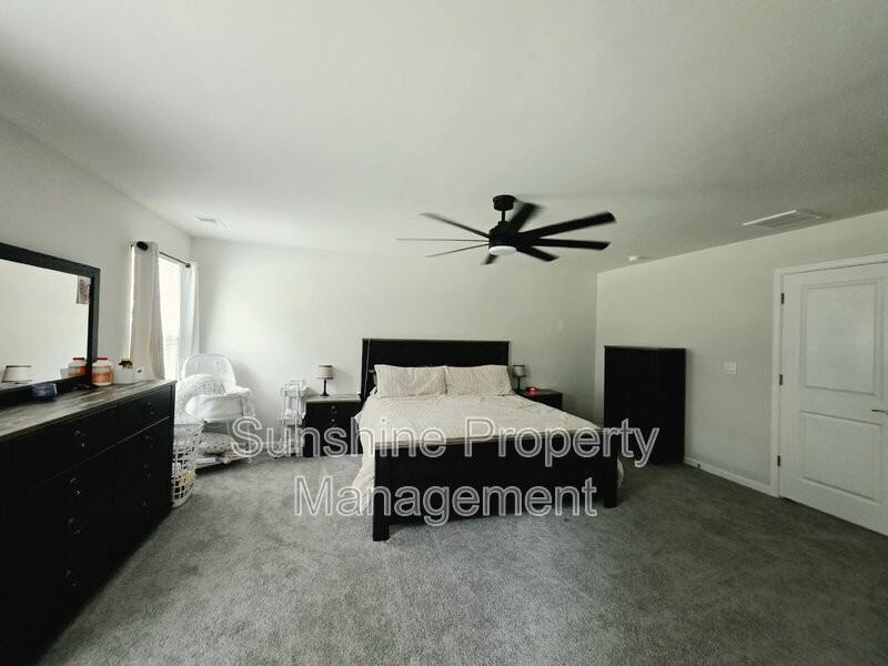 196 Royal Blackheath - Photo 7 of 14