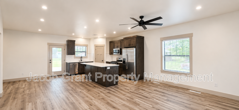 654 Ne #1 - Photo 7 of 24