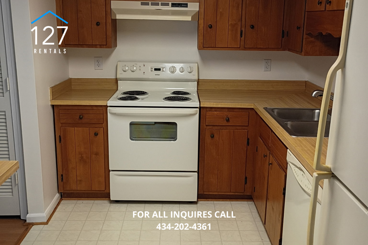 138 Cape Charles Sq - Photo 2 of 11