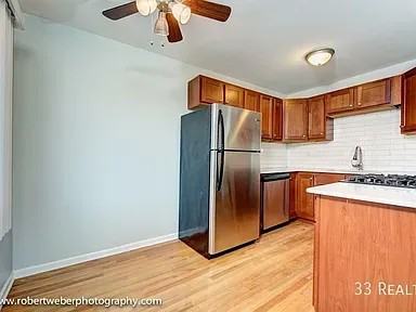 212 Surrey Dr - Photo 2 of 8
