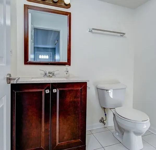 212 Surrey Dr - Photo 5 of 8