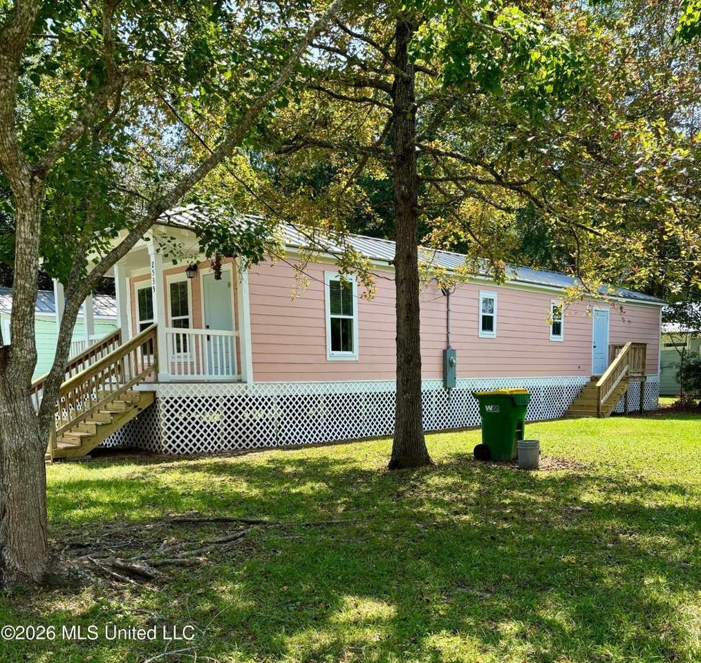 2535 N 12th St - Photo 2 of 9