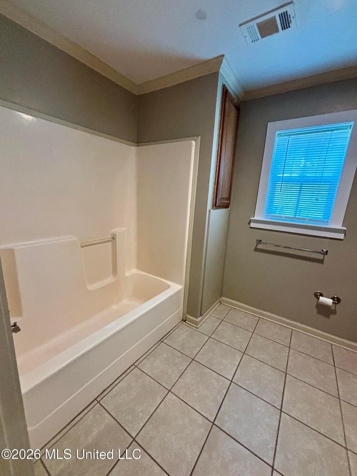 2535 N 12th St - Photo 6 of 9
