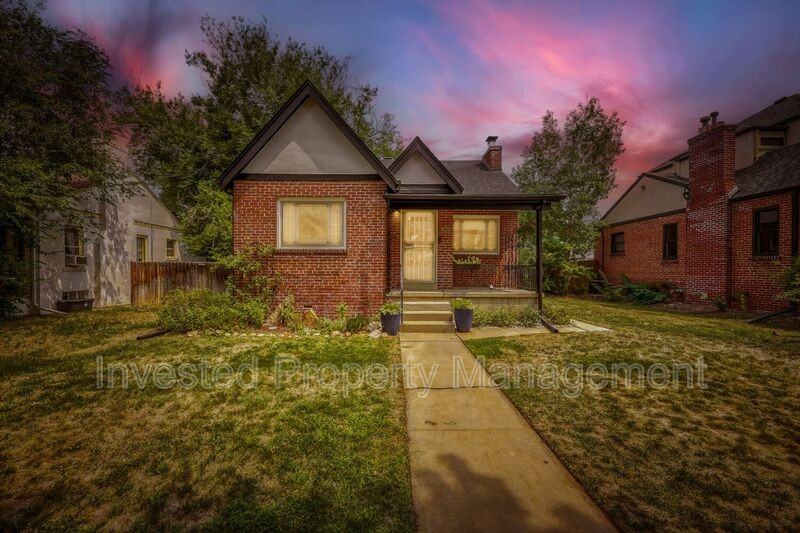 1640 S Marion St - Photo 3 of 32