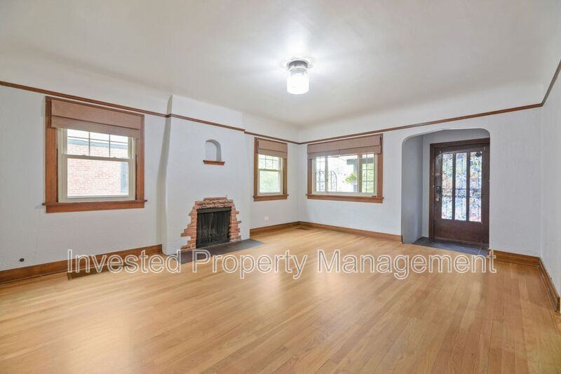 1640 S Marion St - Photo 7 of 32