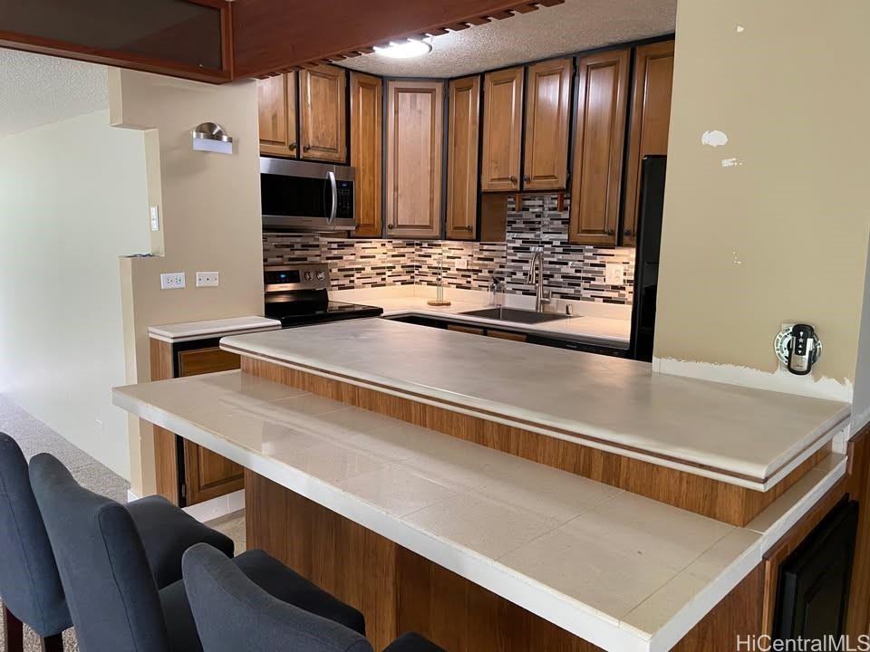 501 Hahaione St #1-1H - Photo 5 of 17