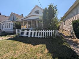 featured image of 3317 Maple St