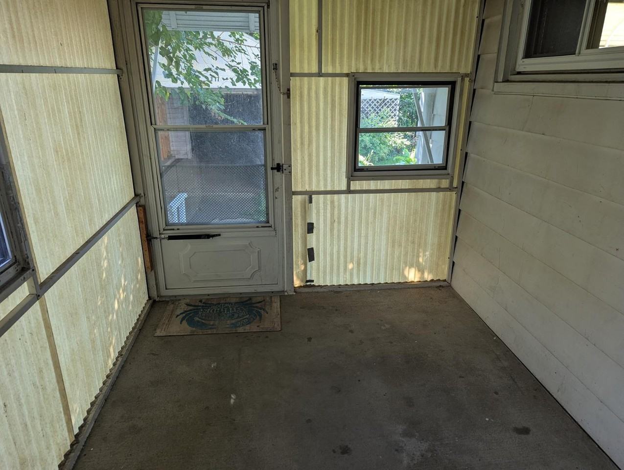 3317 Maple St - Photo 3 of 12