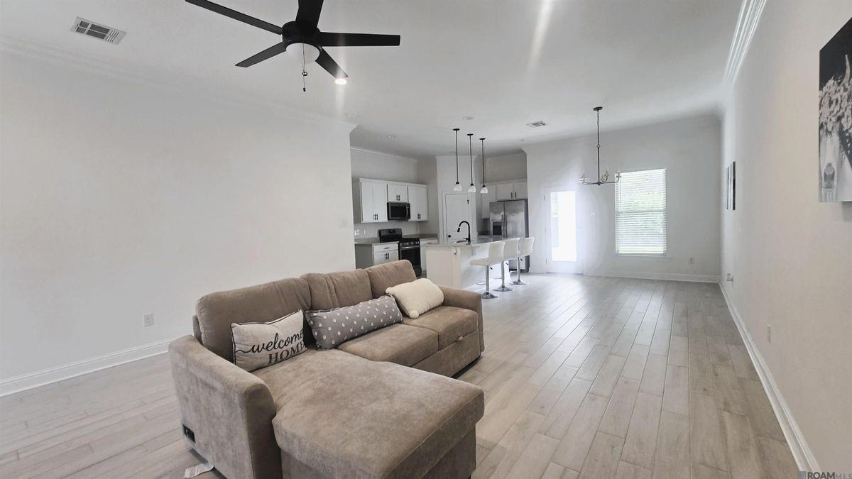 9232 Asoka Ave - Photo 3 of 32