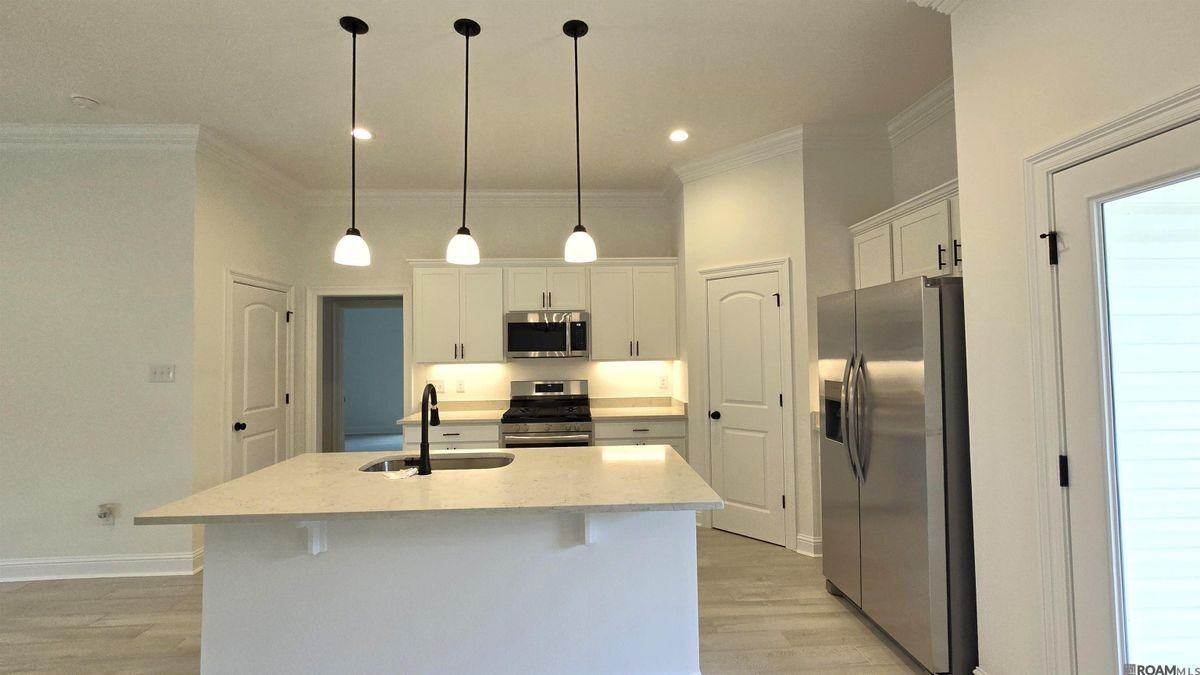 9232 Asoka Ave - Photo 6 of 32