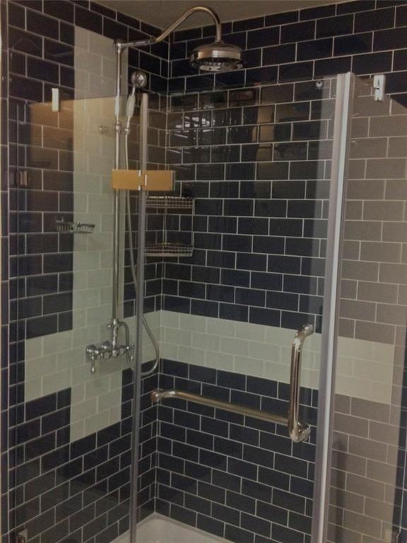 283 Norwood Ave - Photo 7 of 30