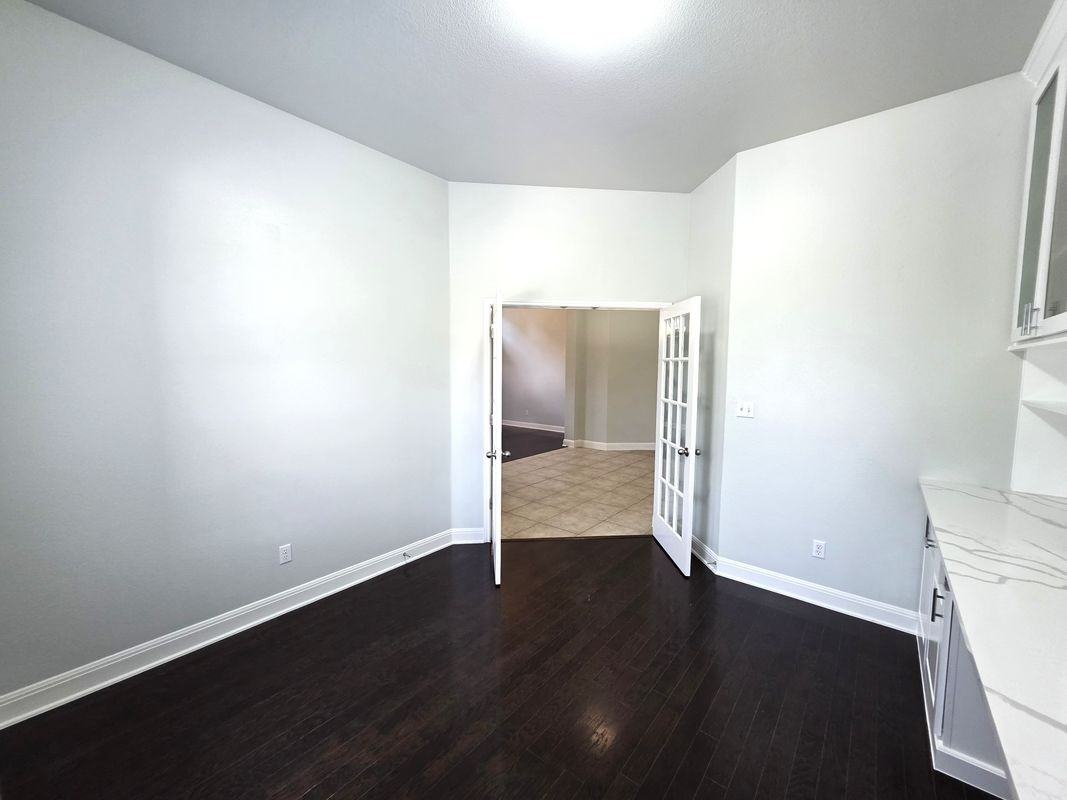 1015 Walsh Hill Trl - Photo 3 of 33