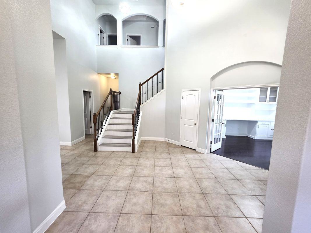 1015 Walsh Hill Trl - Photo 7 of 33