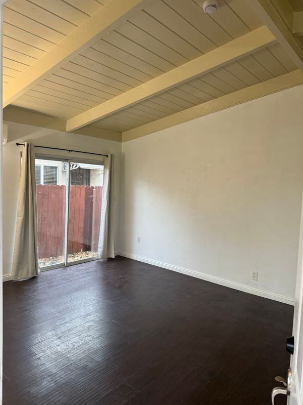 4360 Custis Ave - Photo 3 of 28
